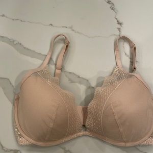 Victoria Secret Plunge Bra 36 DD, Nude